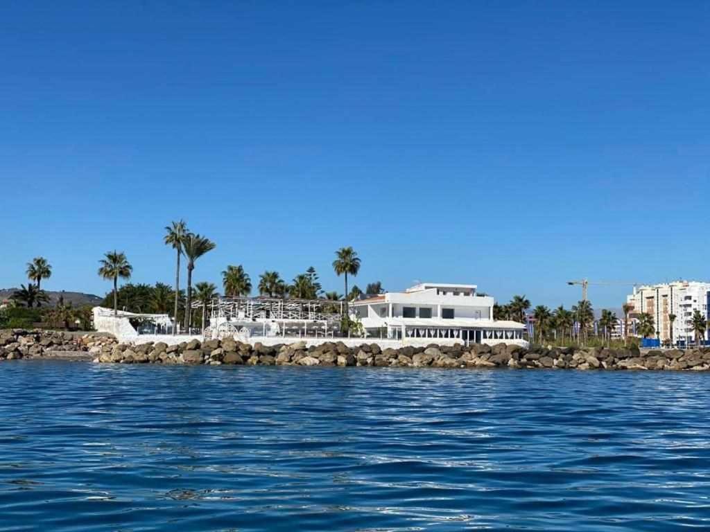 Hostal Discoteca Café Del Mar Torre Del Mar Exterior foto