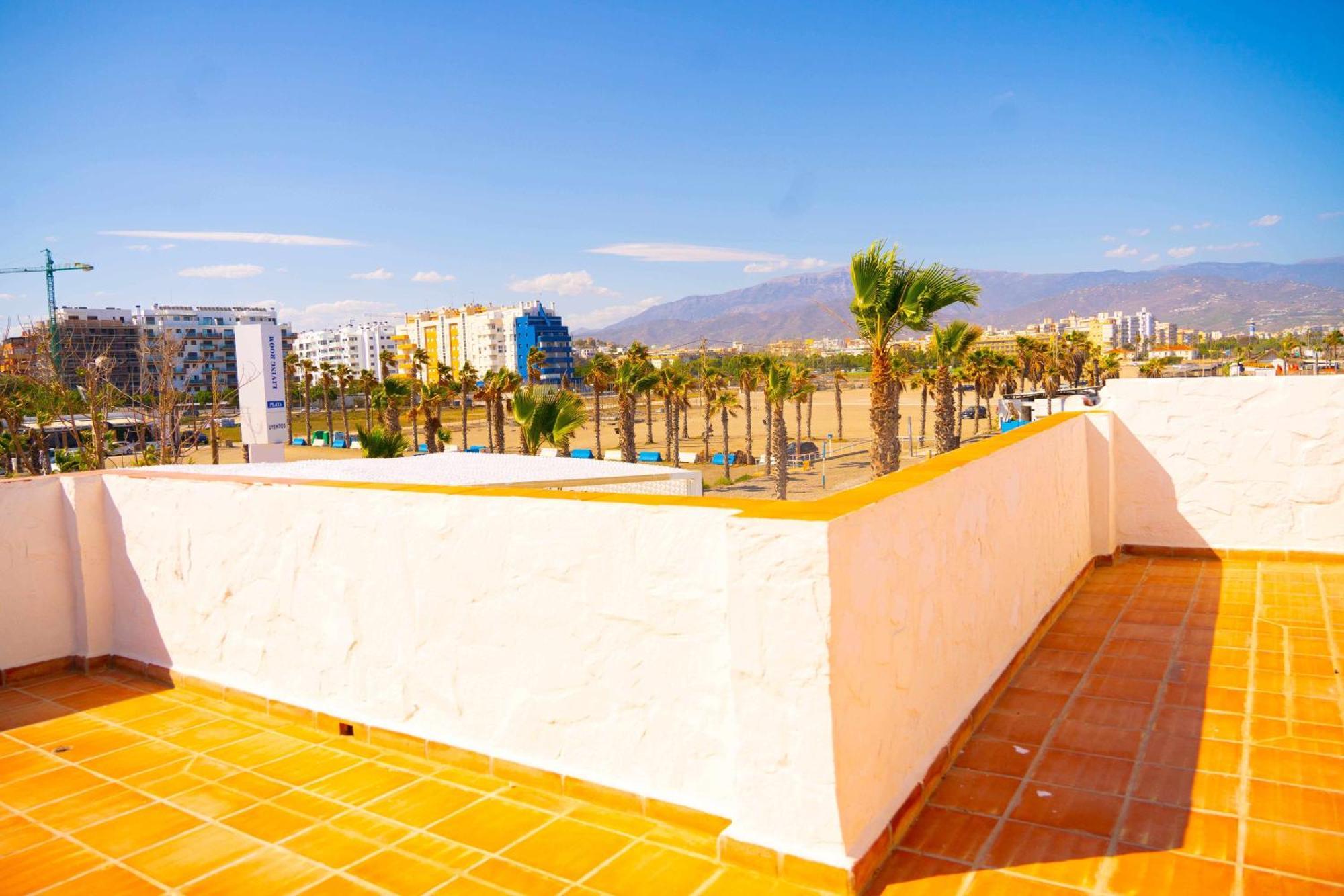Hostal Discoteca Café Del Mar Torre Del Mar Habitación foto